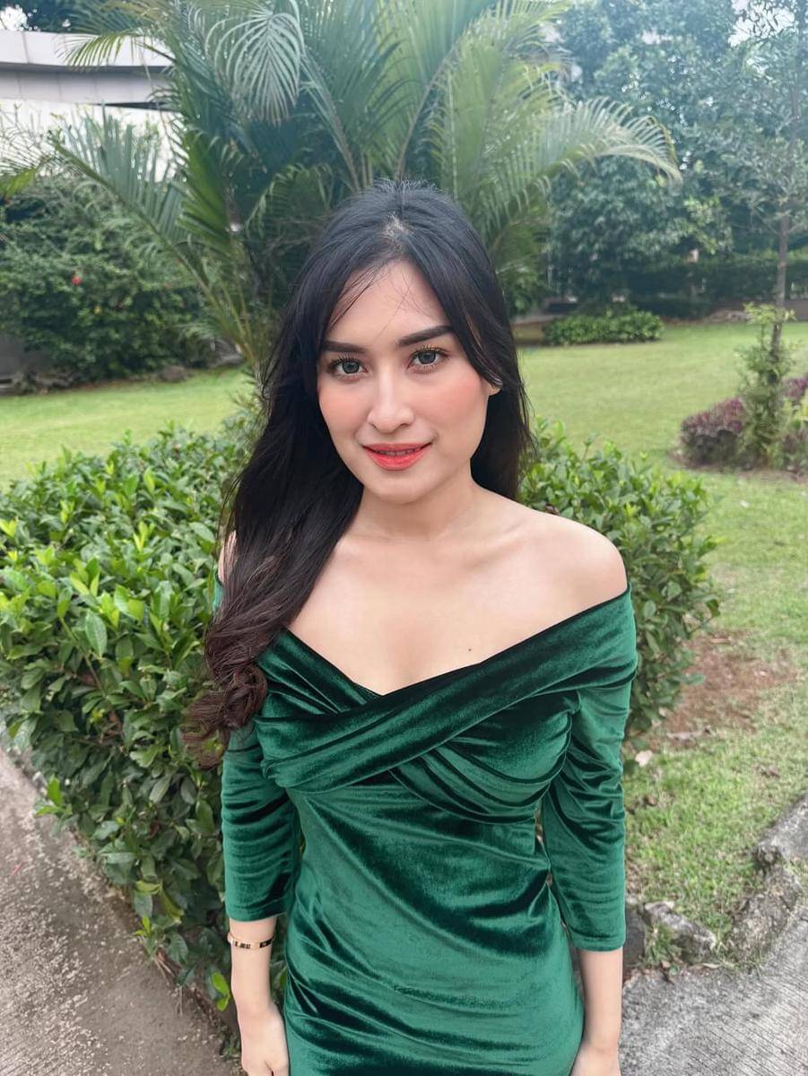 Inspirasi makeup ala Angbeen Rishi