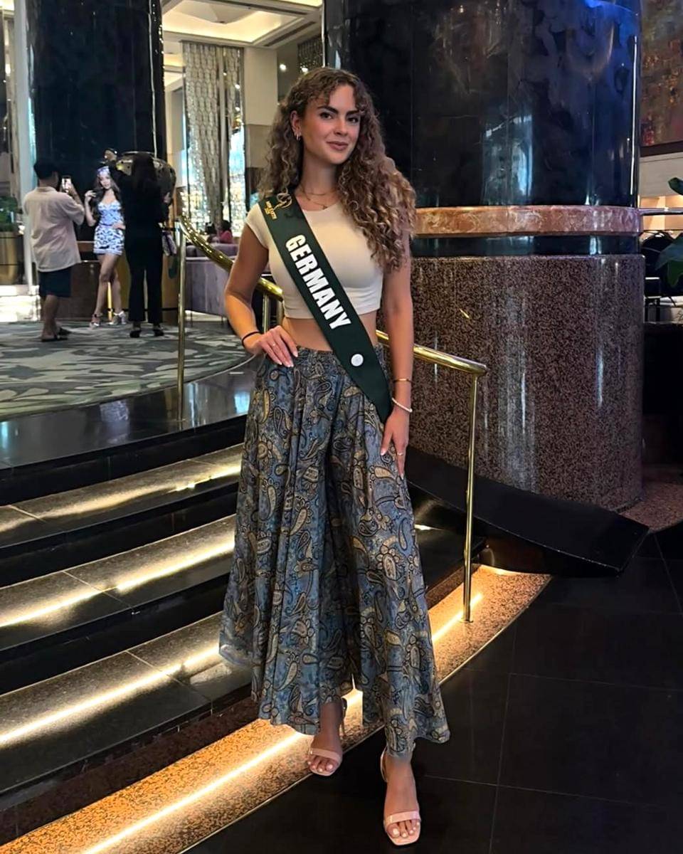 potret Melissa Koutsandreas, Miss Earth Jerman 2025