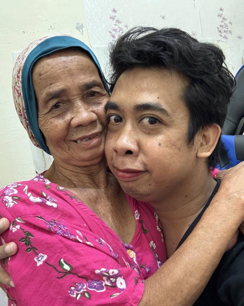 Mimi Peri dan ibunda