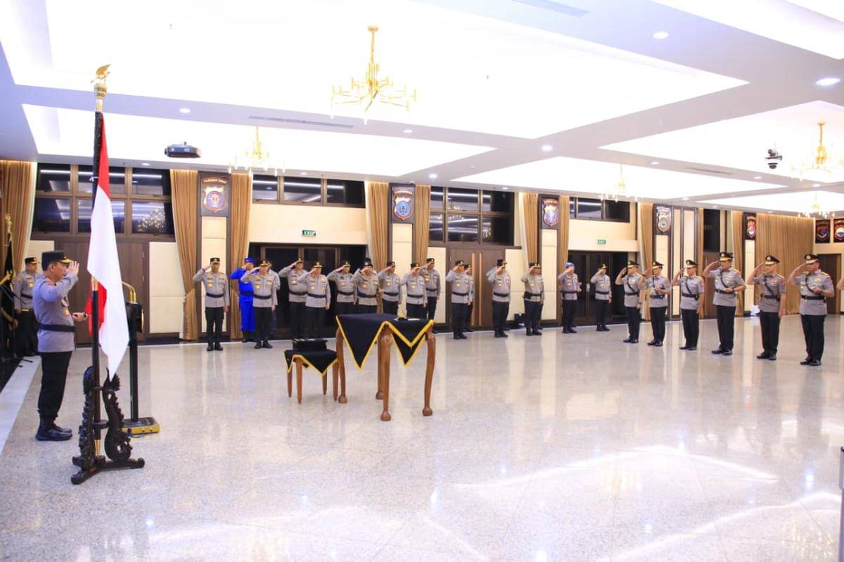 Pelantikan sejumlah kapolda dan perwira tinggi Polri di Aula Rupatama Mabes Polri, Jakarta, pada Rabu (29/10/2025). (Dok. Istimewa)