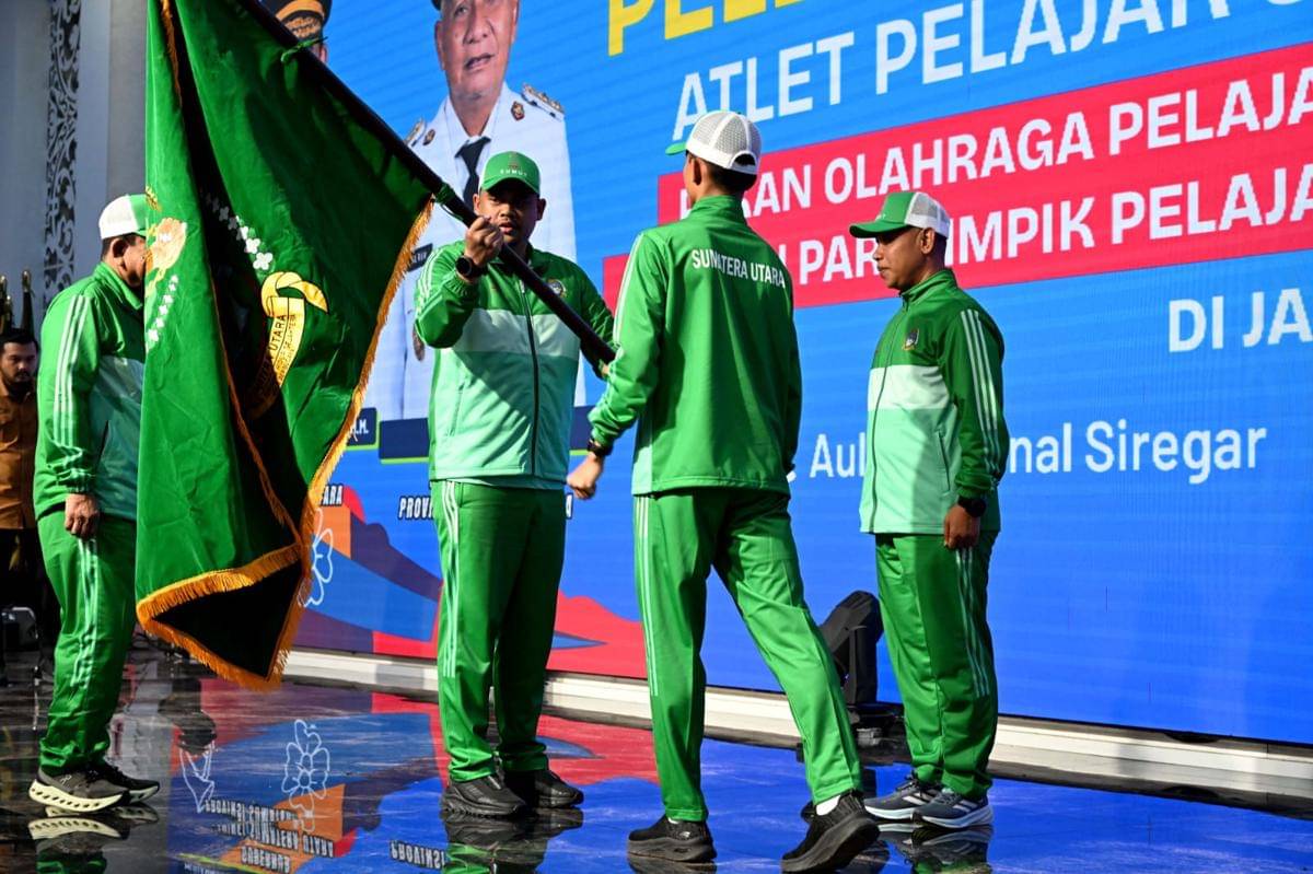 Gubernur Sumut Bobby Nasution saat pelepasan atlet pelajar Sumut ke Popnas dan Peparpenas (dok.Pemprov Sumut)