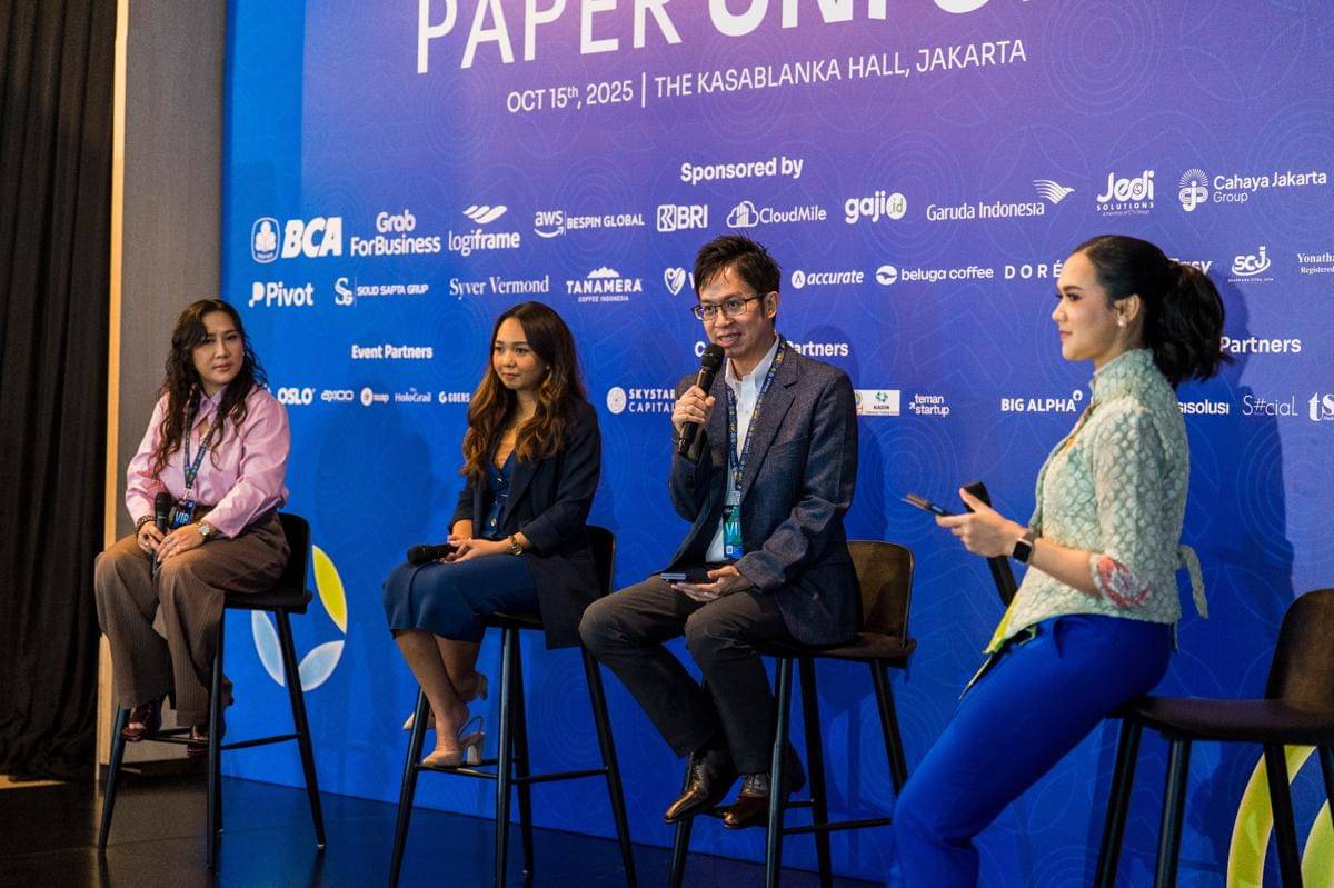 CEO dr soap Eunike Selomith bersama Head of Brand Marketing Paper Nadya Prasetyo dan Co-Founder & CEO Paper Yosia Sugialam.jpg