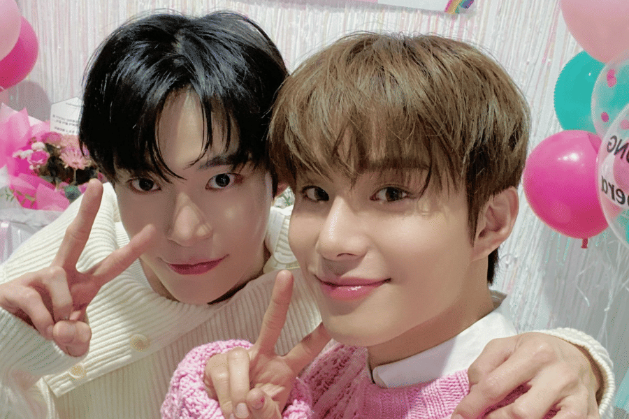 Potret Doyoung dan Jungwoo NCT