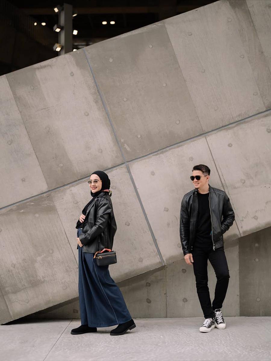 Photoshoot Zaskia Sungkar dan Irwansyah. (instagram.com/zaskiasungkar15)