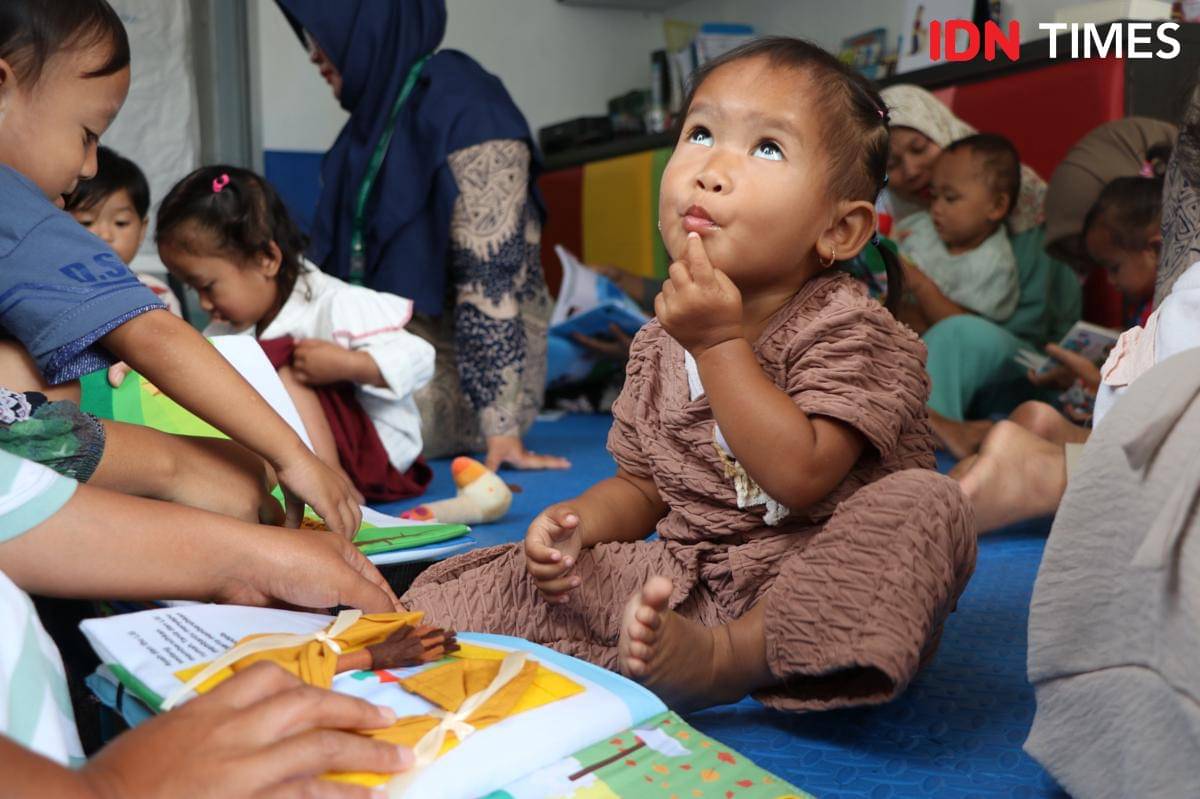 Seorang balita yang sedang dalam penanganan peningkatan gizi di Rumah Anak SIGAP Desa Tuwel Tegal