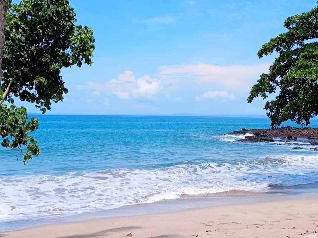 Pantai Bidadari Putih ,Kab. Tanggamus, Lampung