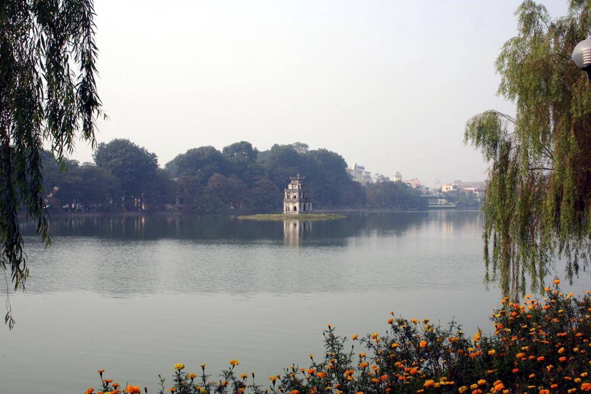 potret Hoan Kiem Lake, Vietnam