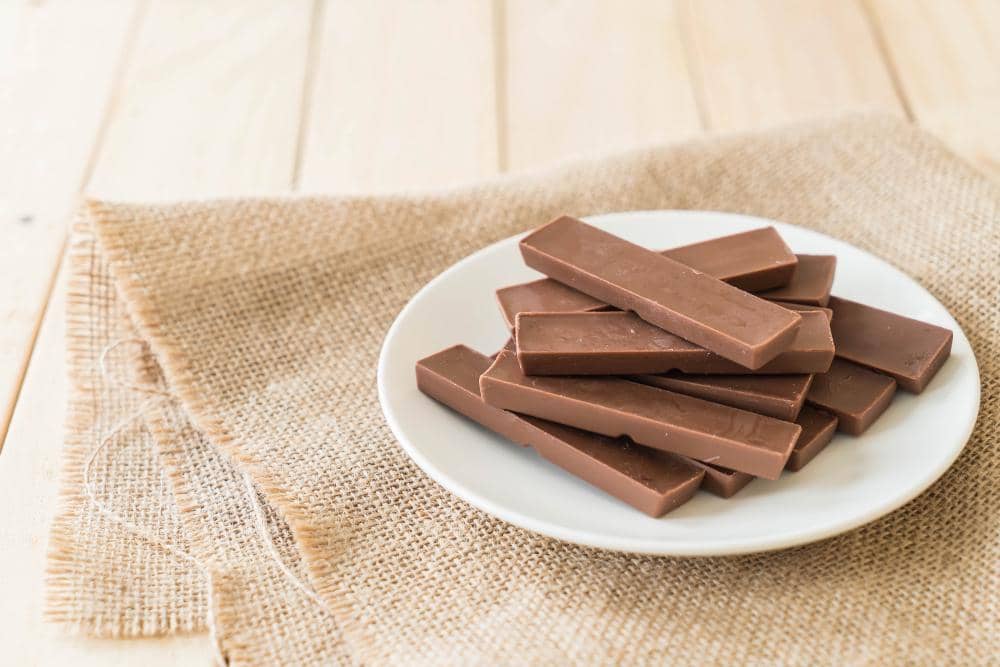 ilustrasi cokelat batangan