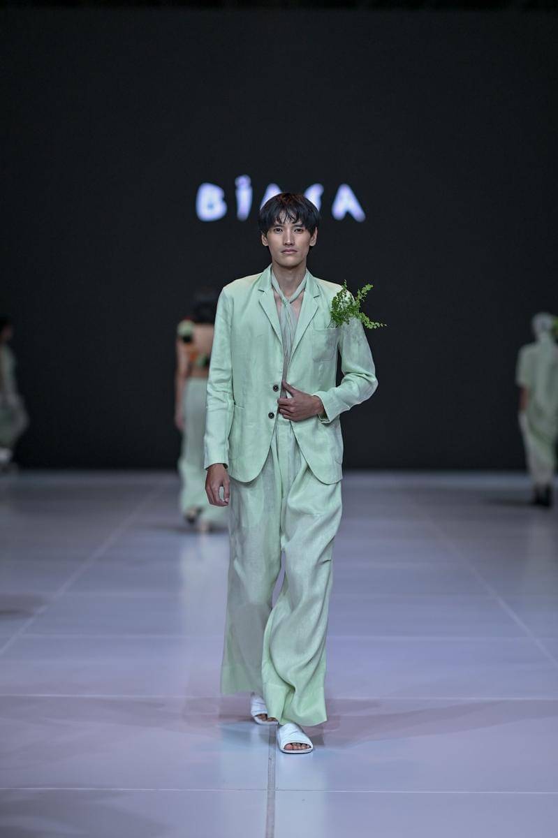 Koleksi BIASA di Jakarta Fashion Week 2026