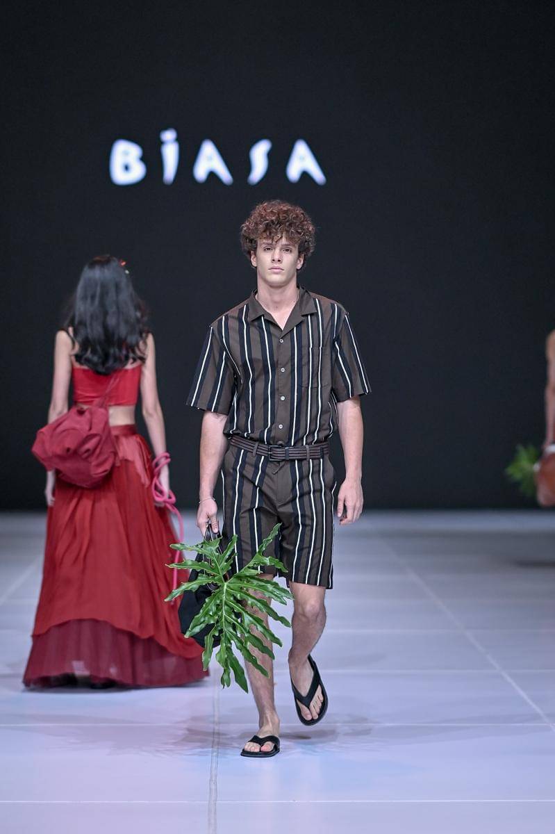 Koleksi BIASA di Jakarta Fashion Week 2026