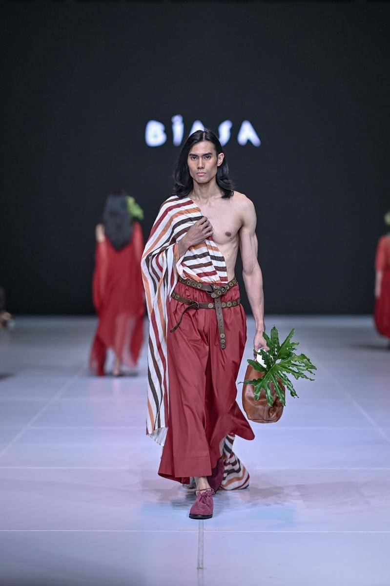 Koleksi BIASA di Jakarta Fashion Week 2026