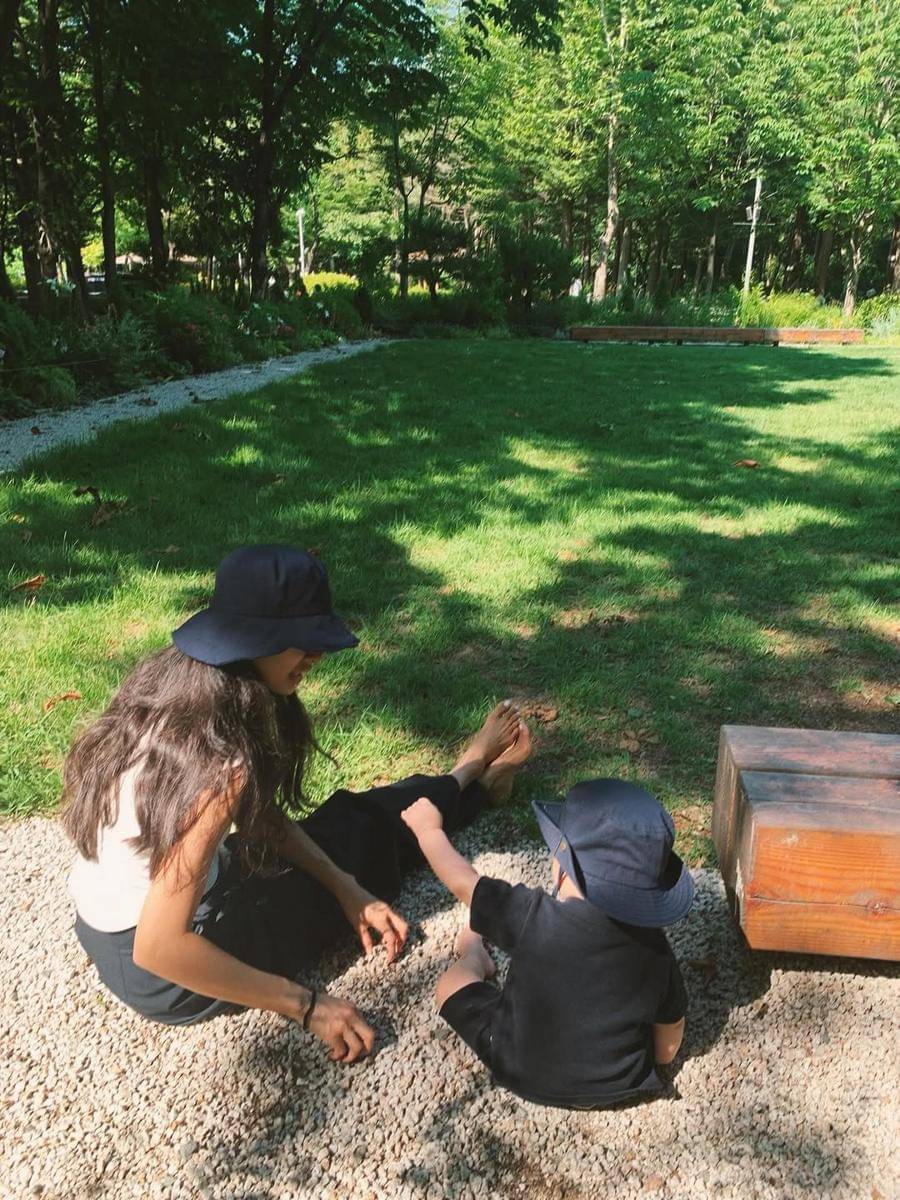 potret Moon Gabi dan putranya