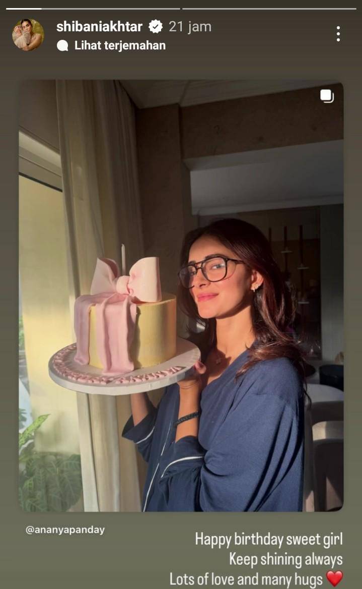 unggahan Shibani Dandekar