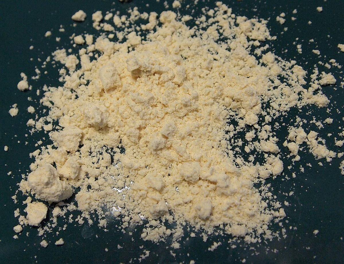 ilustrasi kinako, bahan warabi mochi