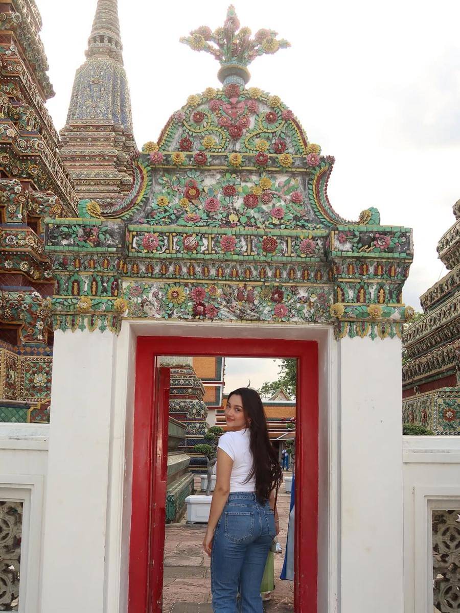 Megan Domani jalan-jalan di Thailand
