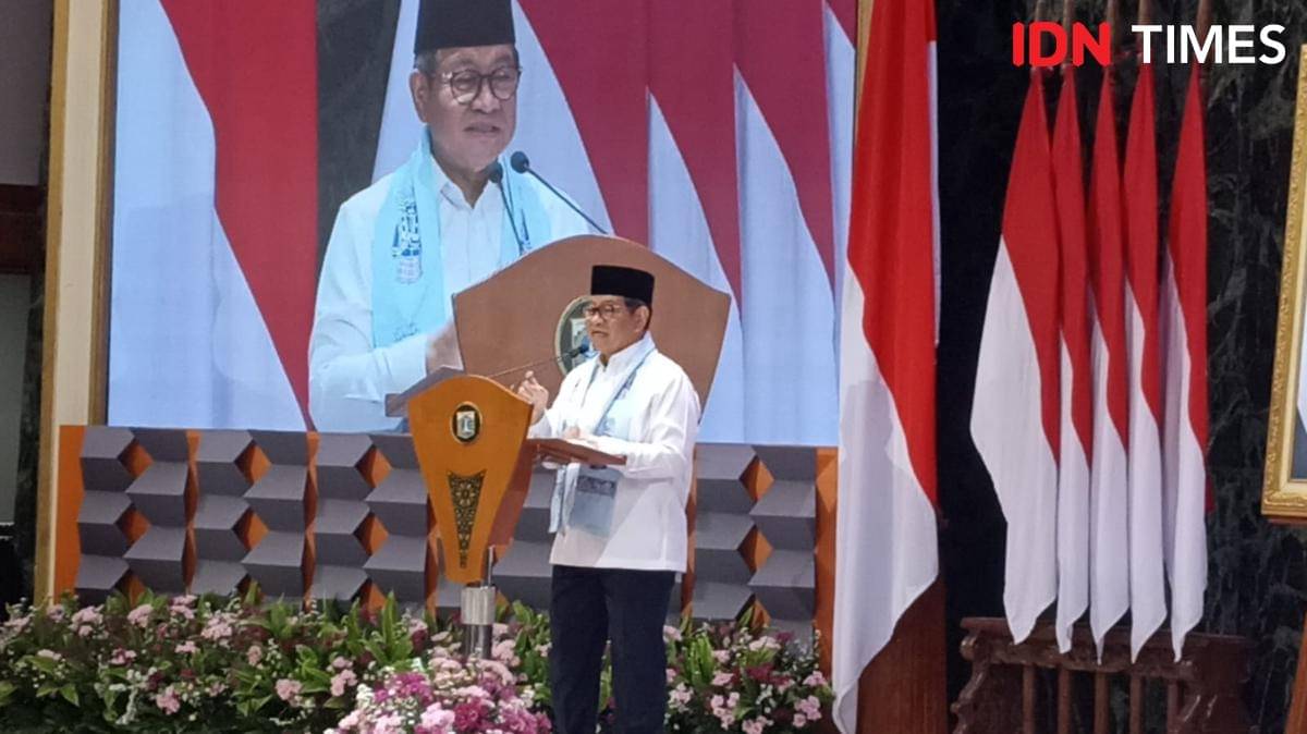 Gubernur DKI Jakarta Pramono Anung meresmikan Pembentukan POSBANKUM, Balaikota Provinsi DKI Jakarta, Jumat (31/10/2025). (IDN Times/Dini Suciatiningrum)