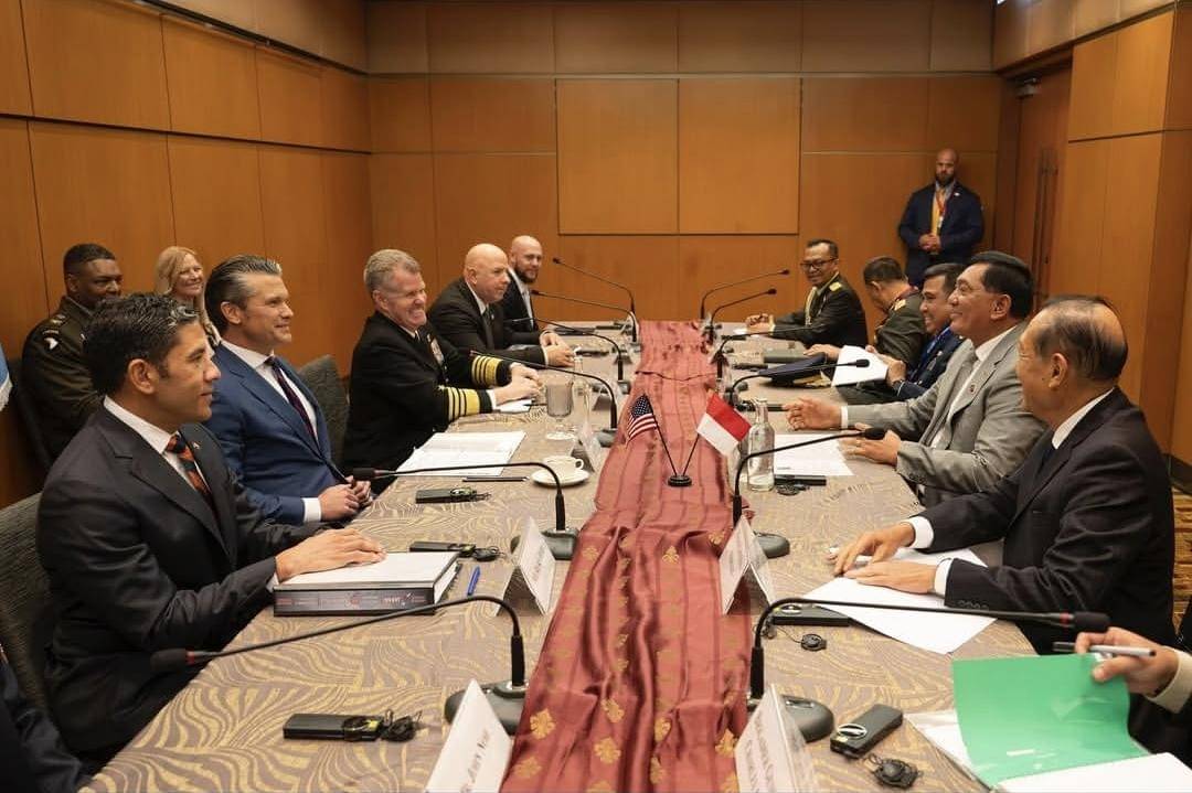 (www.instagram.com/@secwar)