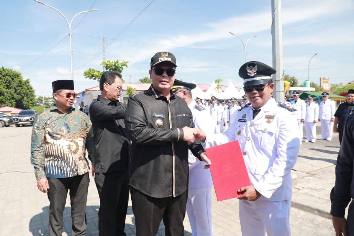 Pelantikan ratusan pegawai Pemkot Serang