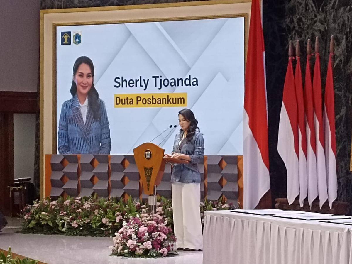 Gubernur Maluku Utara dan Duta Posbakum Sherly Tjoanda. (IDN Times/Dini Suciatiningrum)