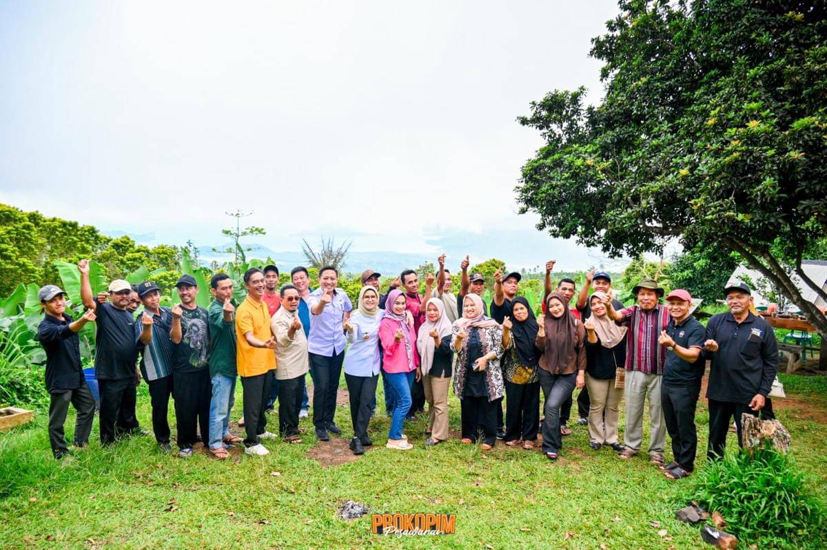 Pemkab Pesawaran Lakukan Peninjauan Tempat Wisata dan Diskusi Bersama Pokdarwis dan Dinas Pariwisata Pesawaran di Bukit Cendana, Desa Harapan Jaya, Kecamatan Way Ratai