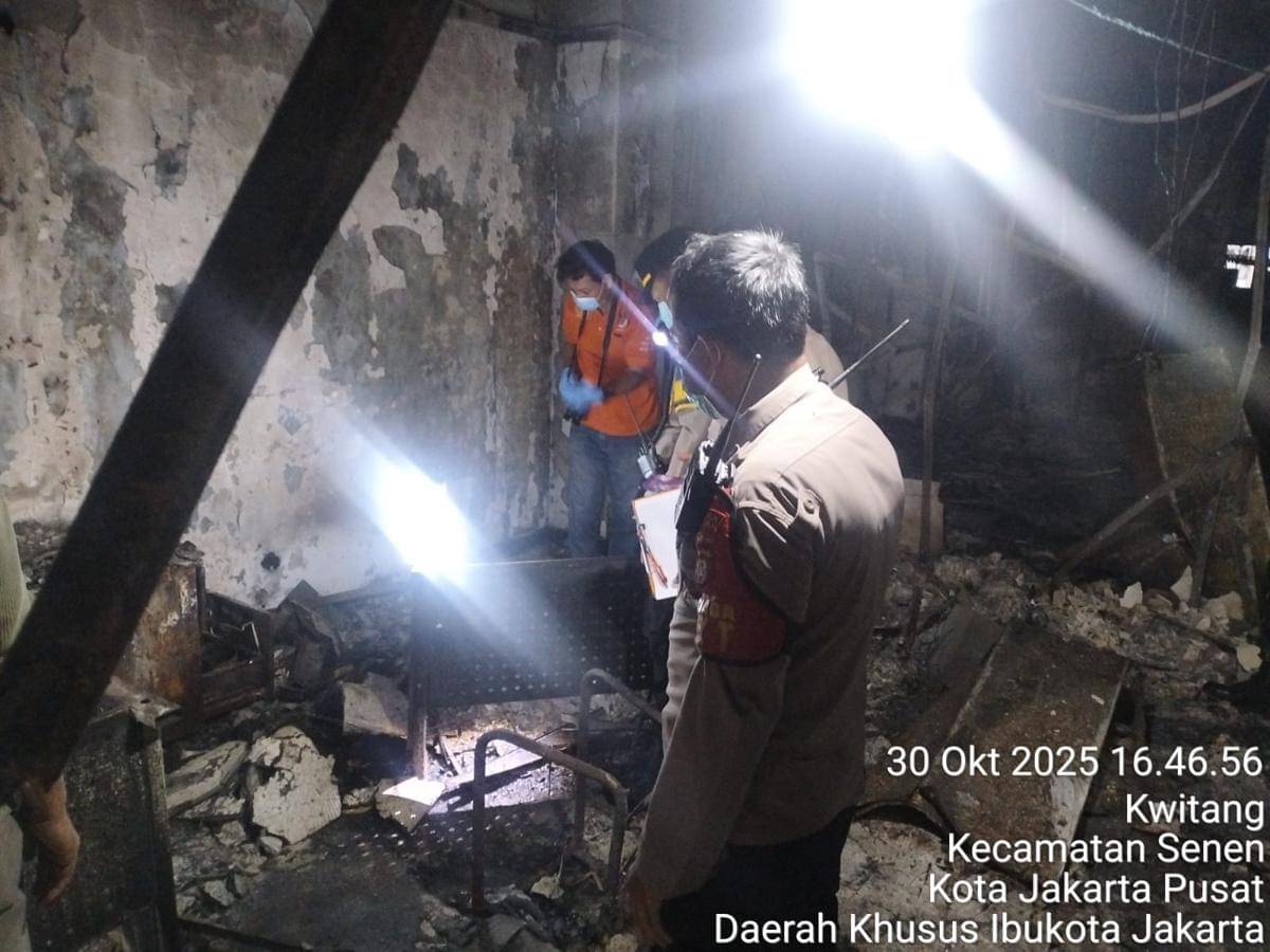 Sebanyak dua kerangka manusia ditemukan di dalam gedung Astra Credit Companies (ACC) di Kwitang, Kecamatan Senen, Jakarta Pusat pada Kamis (30/10/2025).