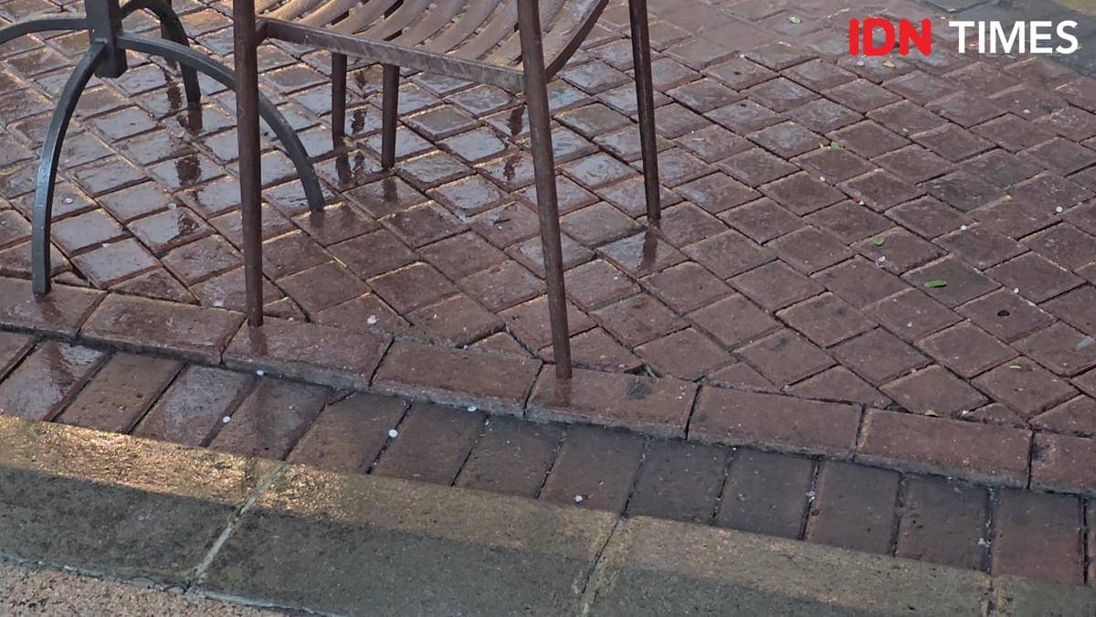 Hujan es di wilayah Kabupaten Tangerang