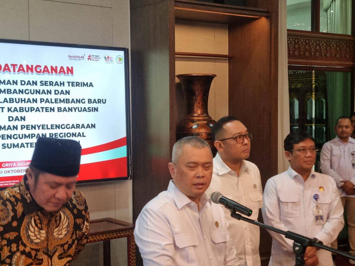 Menteri Perhubungan Dudy Purwagandhi