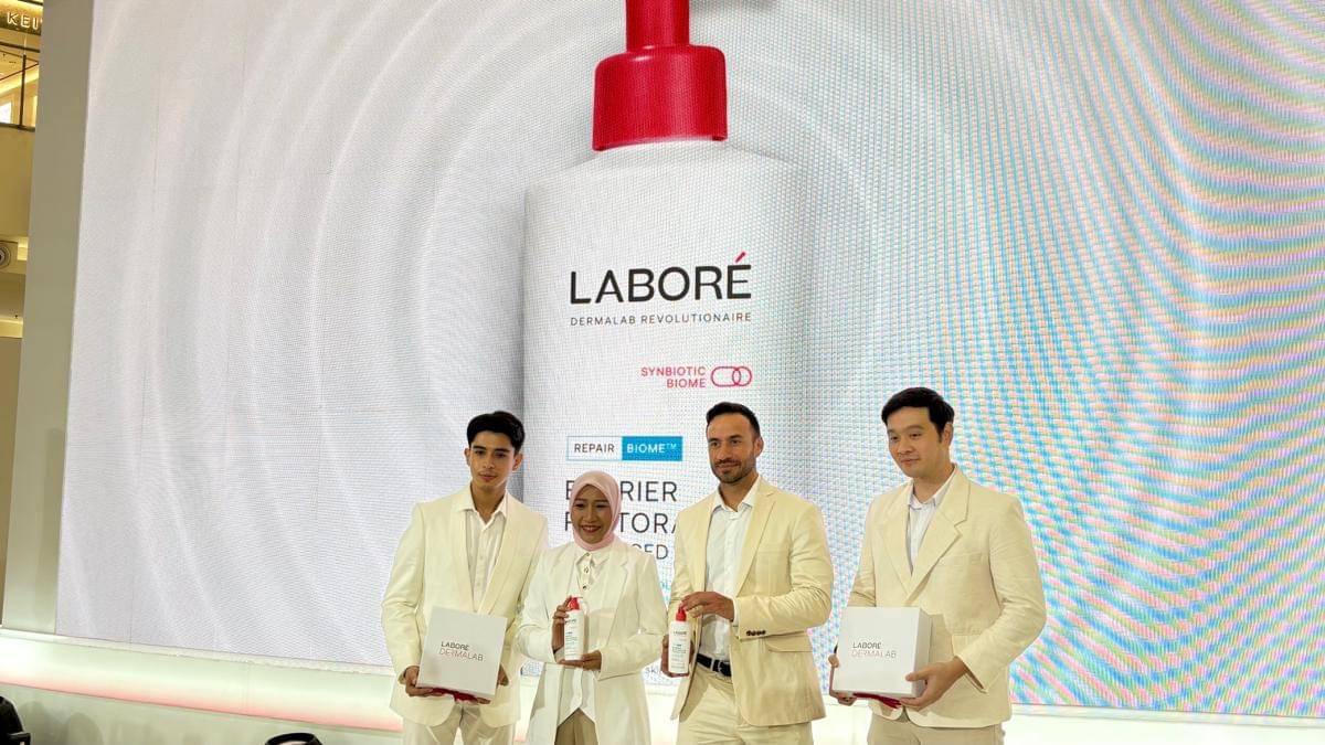 press conference LABORÈ DERMALAB: The 1st Skin MCU (Microbiome Check-Up) in Southeast Asia pada kamis (30/10/25), di Senayan City. (IDN Times/Dina Salma)