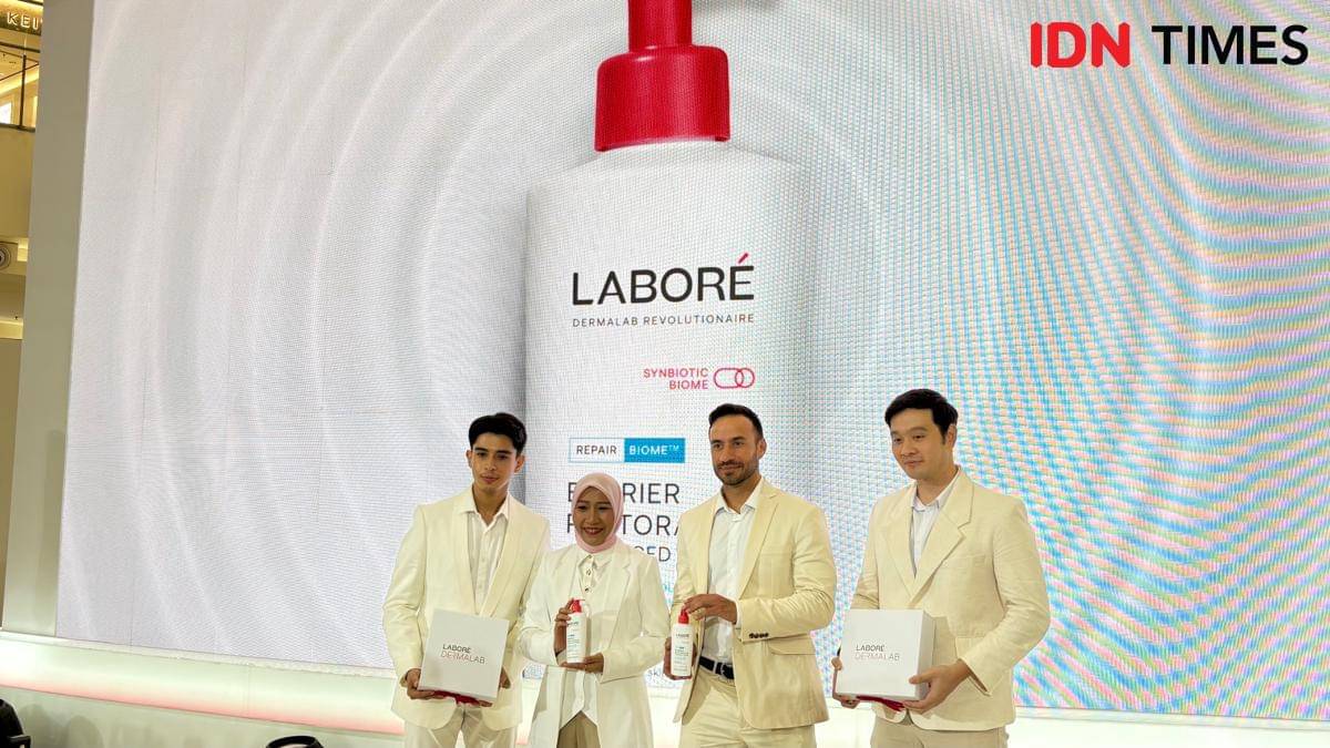 press conference LABORÈ DERMALAB: The 1st Skin MCU (Microbiome Check-Up) in Southeast Asia pada kamis (30/10/25), di Senayan City. (IDN Times/Dina Salma)