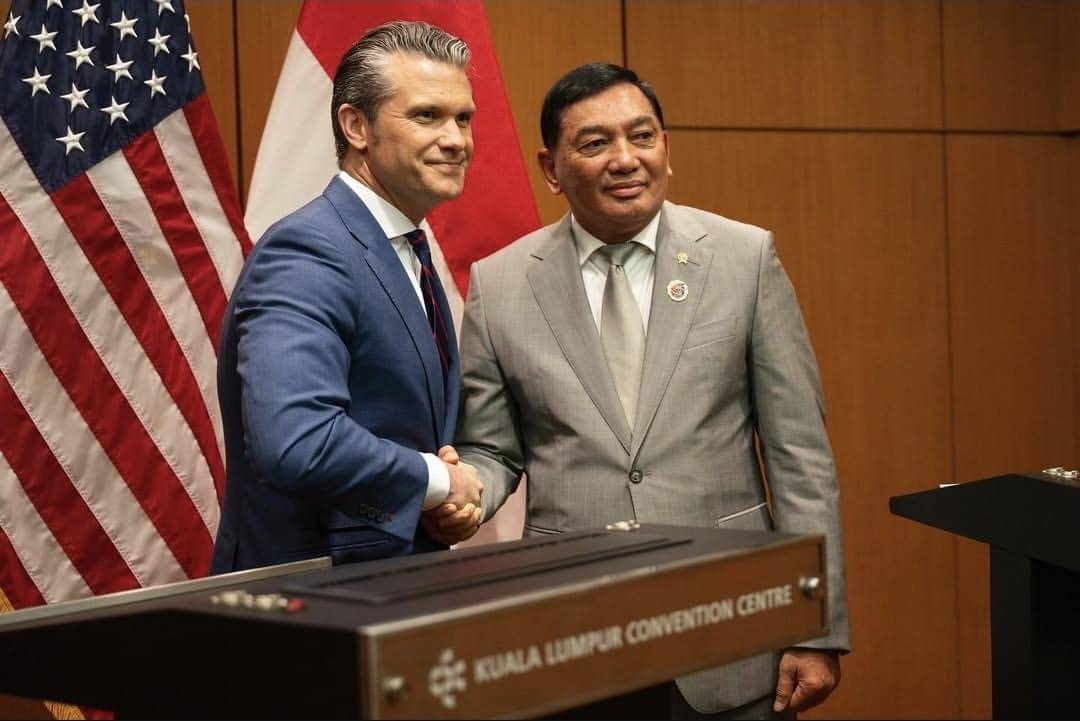 (www.instagram.com/@secwar)