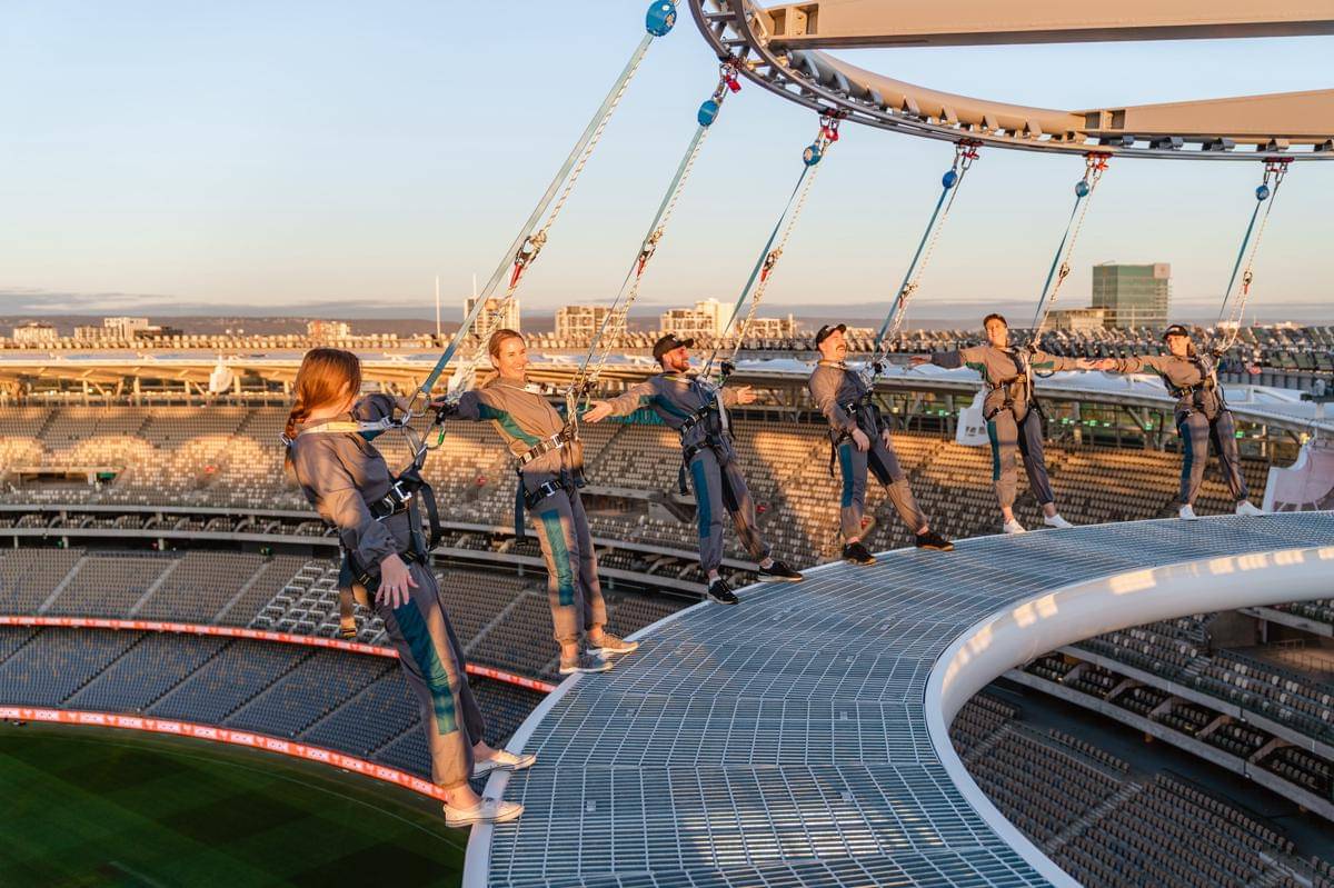 Vertigo Tour by The Ozone