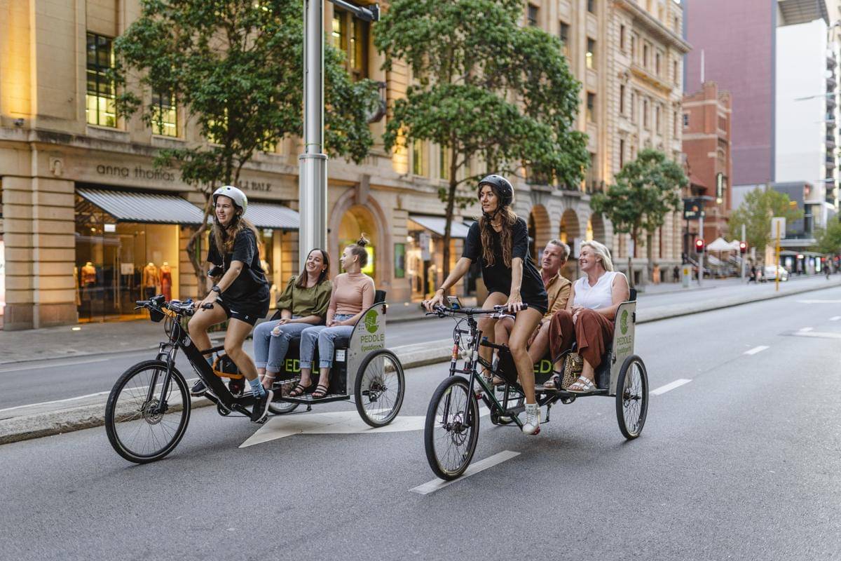 ilustrasi tur kota dengan Peddle Perth di Australia Barat