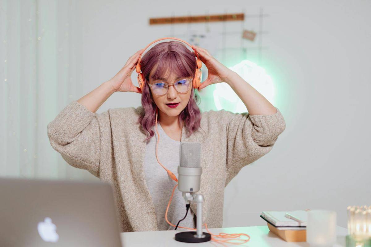 ilustrasi voice over