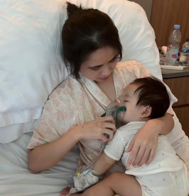 potret Agatha Hidayat, anak Gritte Agatha dirawat di RS