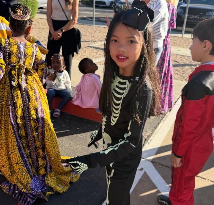 perayaan Halloween Amaira, anak Farah Quinn dan teman di USA