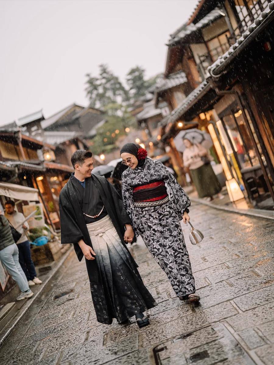 foto maternity Zaskia Sungkar Berbusana Kimono