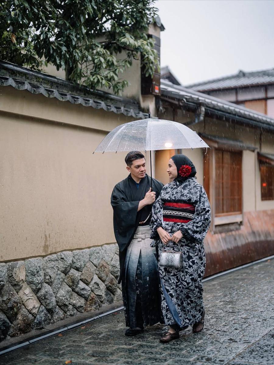 foto maternity Zaskia Sungkar Berbusana Kimono