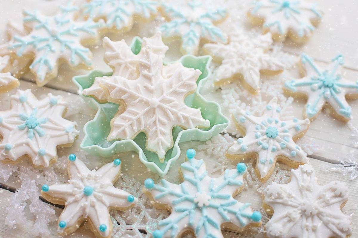 ilustrasi coconut snowflake cookies