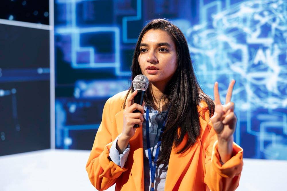 ilustrasi berbicara di depan publik