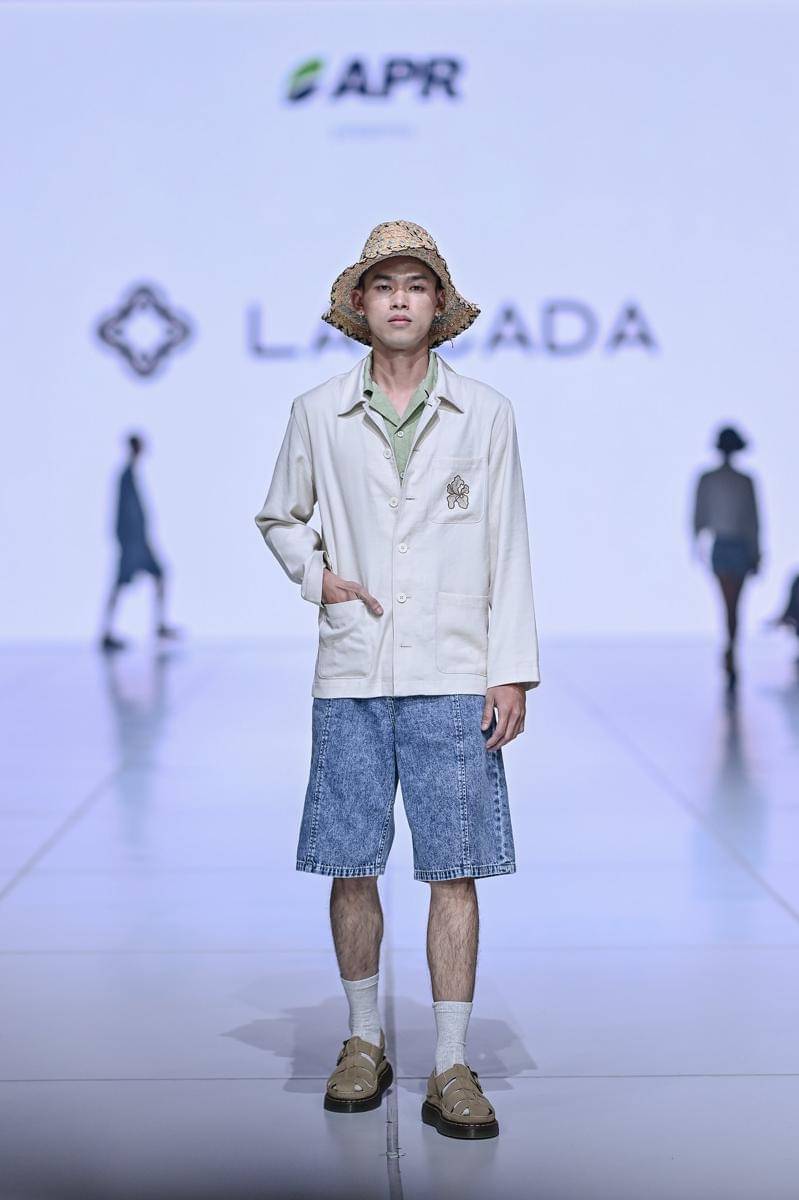 Koleksi Lascada di Jakarta Fashion Week 2026