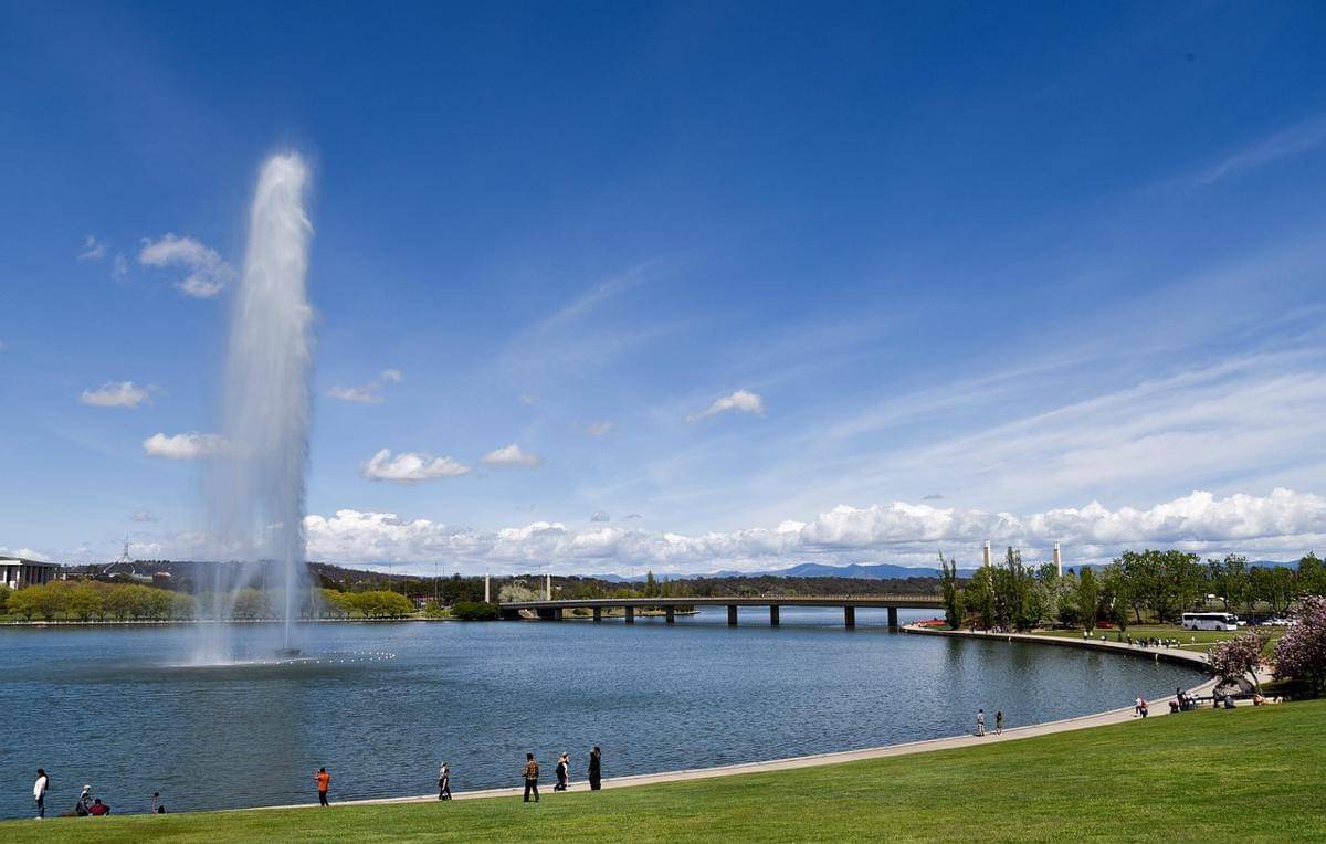 Potret Danau Burley Griffin di Canberra, Australia