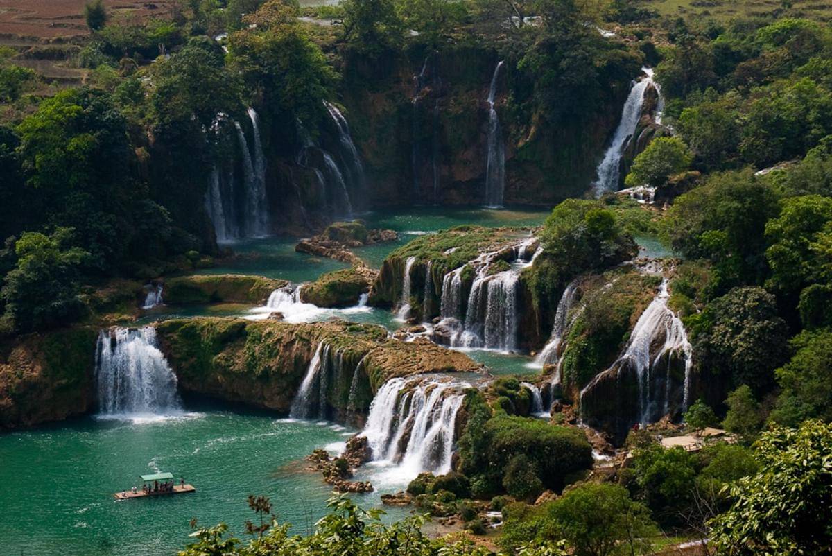 potret Ban Gioc Waterfalls