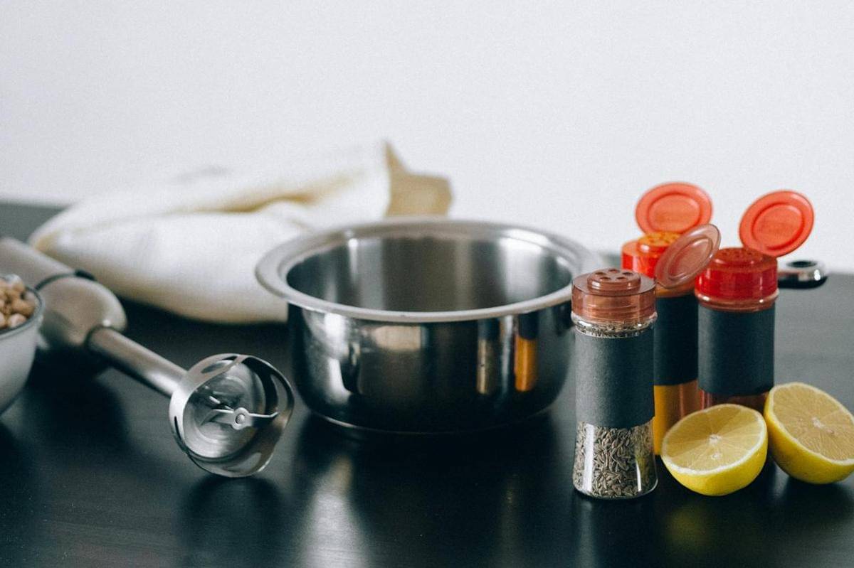 ilustrasi DIY membuat minyak lemon 