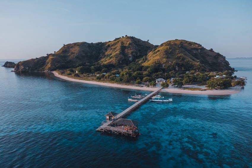 ilustrasi pesona Labuan Bajo 
