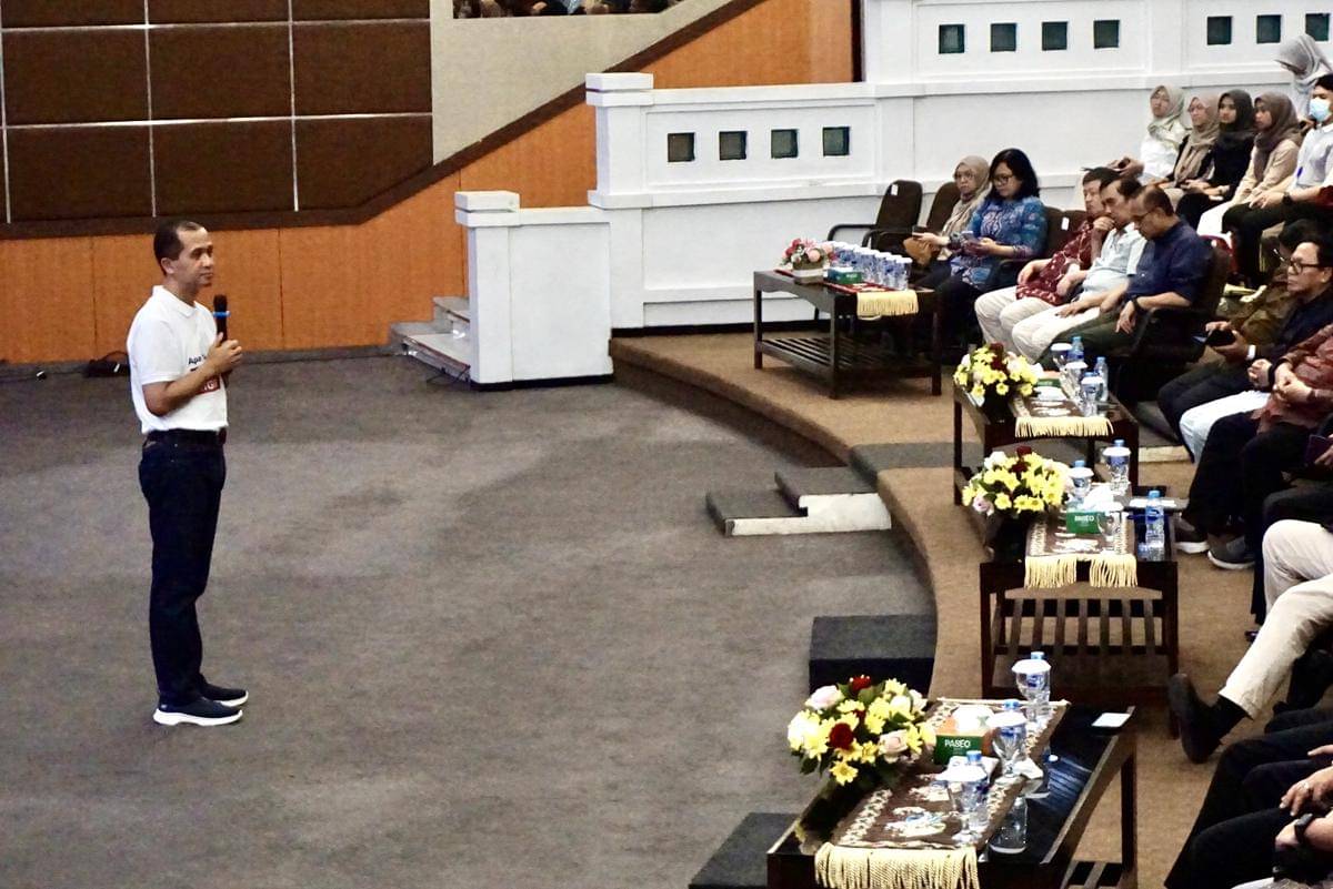 menteri transmigrasi, Iftitah Sulaiman Suryanagara, transmigrasi