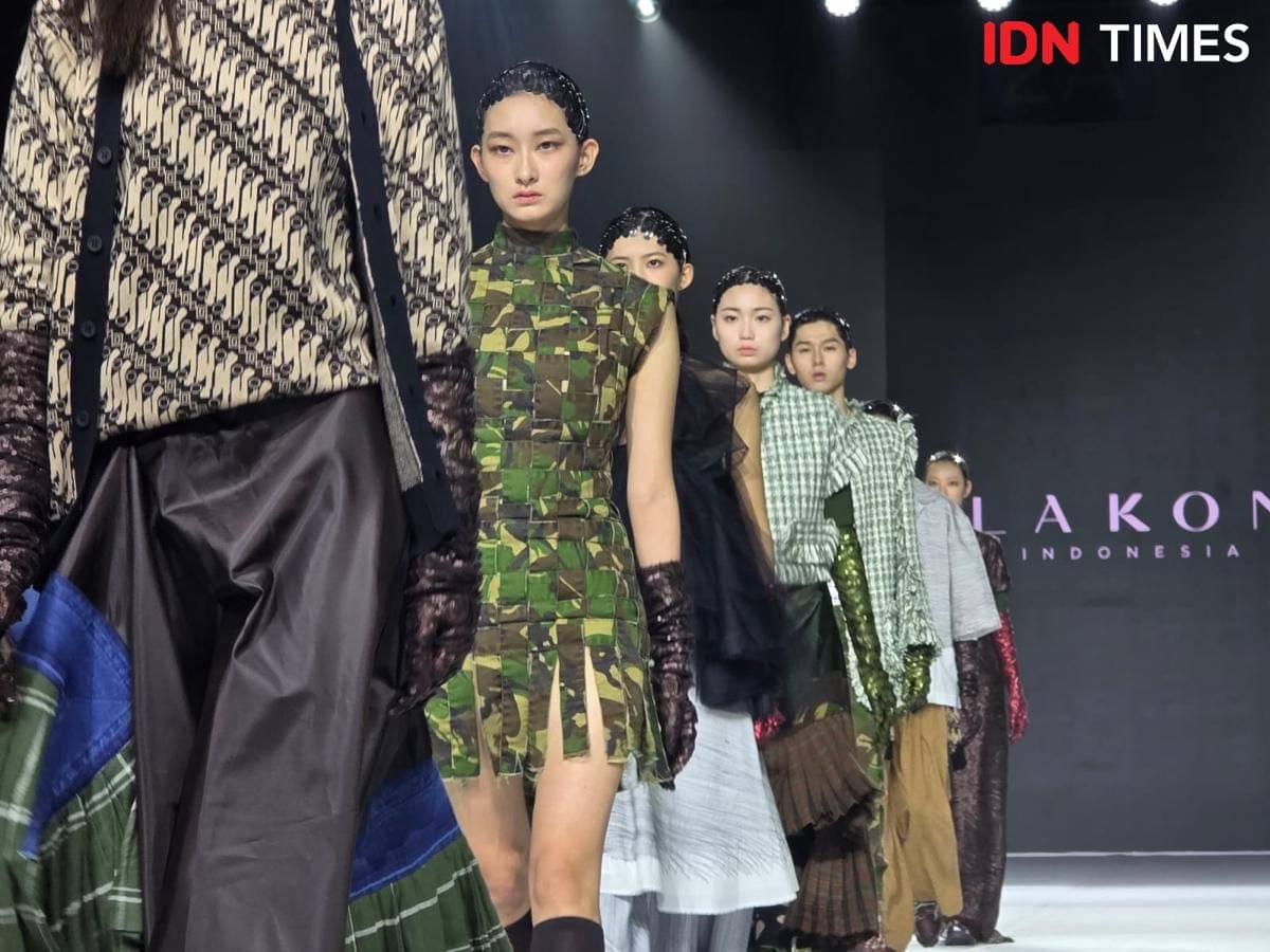Koleksi karya Lakon Indonesia di Busan Fashion Week 2025