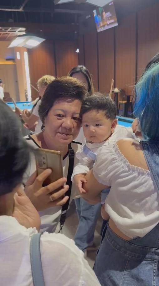 Pesta Ulang Tahun Ibu DJ Bravy (instagram.com/eri.carl)