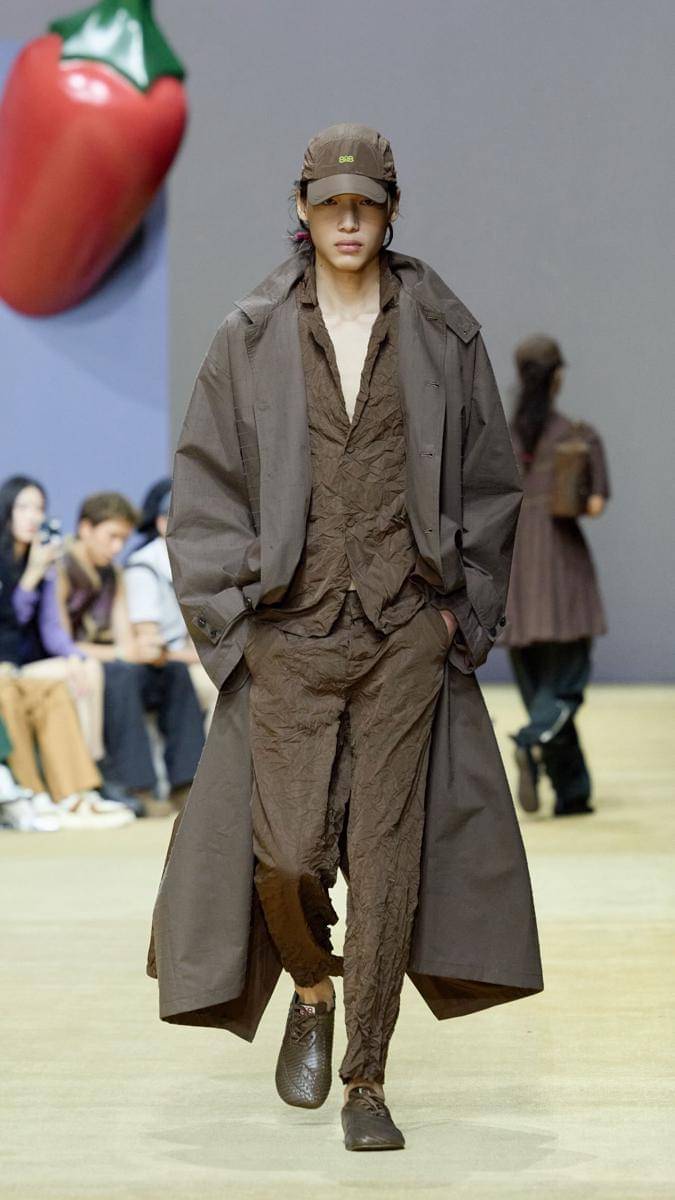 Koleksi 8on8 SS26 di Shanghai Fashion Week