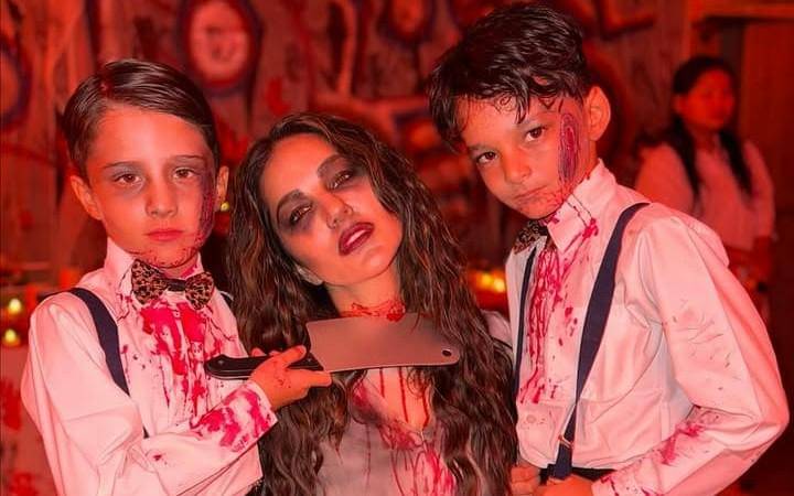 Sunny Leone dan anak kembarnya