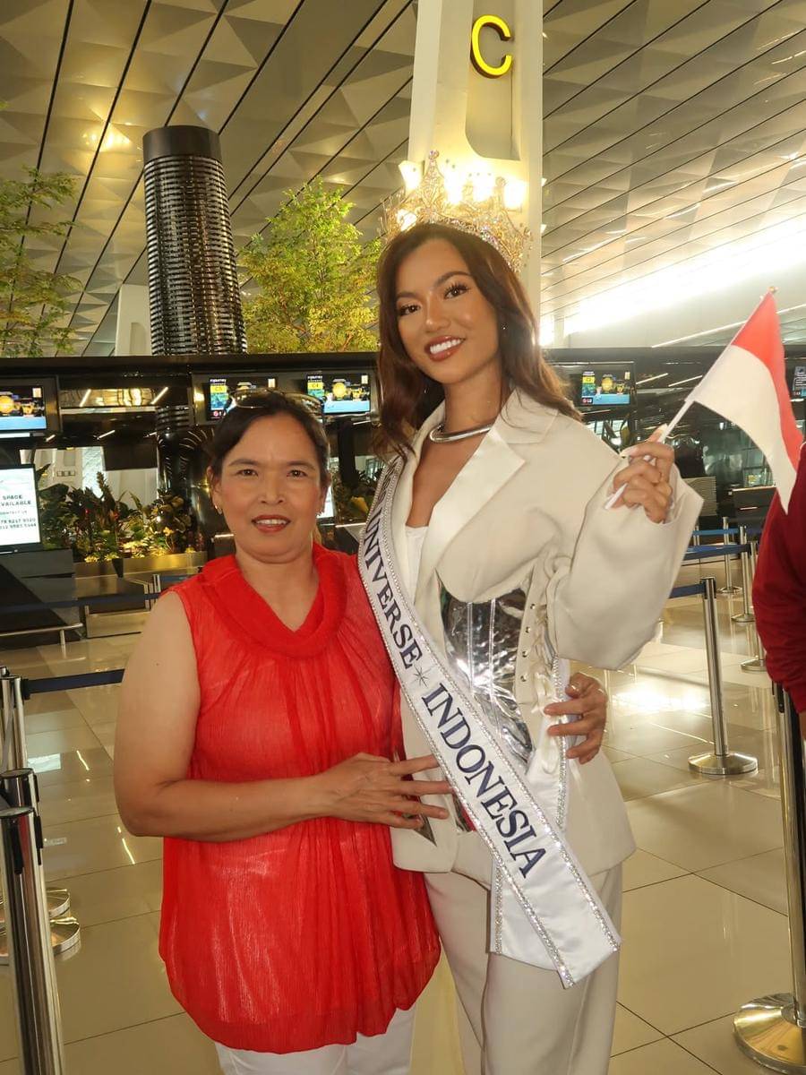 Potret Keberangkatan Sanly Liu ke Ajang Miss Universe 2025 di Thailand